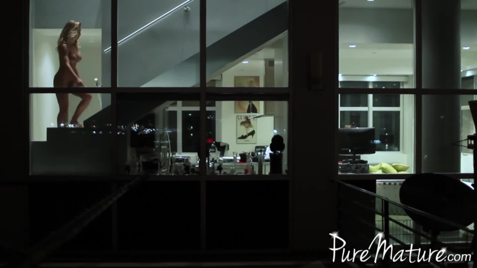 ) Nighttime Romance X - ePornhubs
