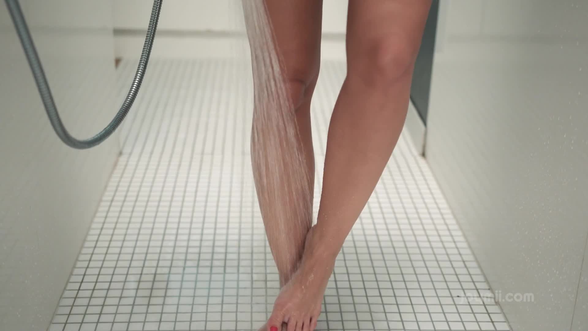 Lola Myluv Dripping Wet - ePornhubs