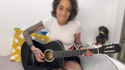 Lena - Lena takes a guitar lesson... but not only that!