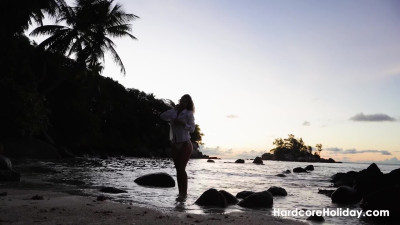 Candice Demellza - Beachside Tease