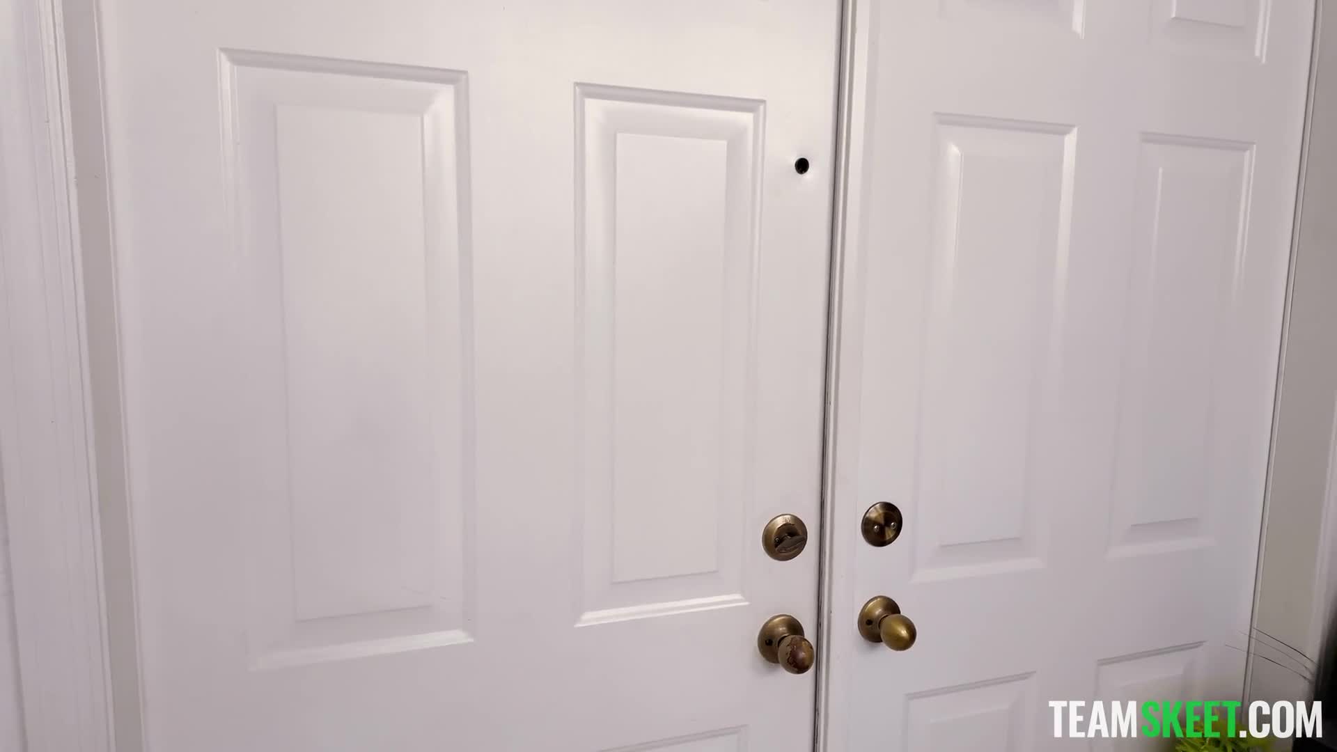 A Foxy Little Newcomer - Meet Daisy! - ePornhubs