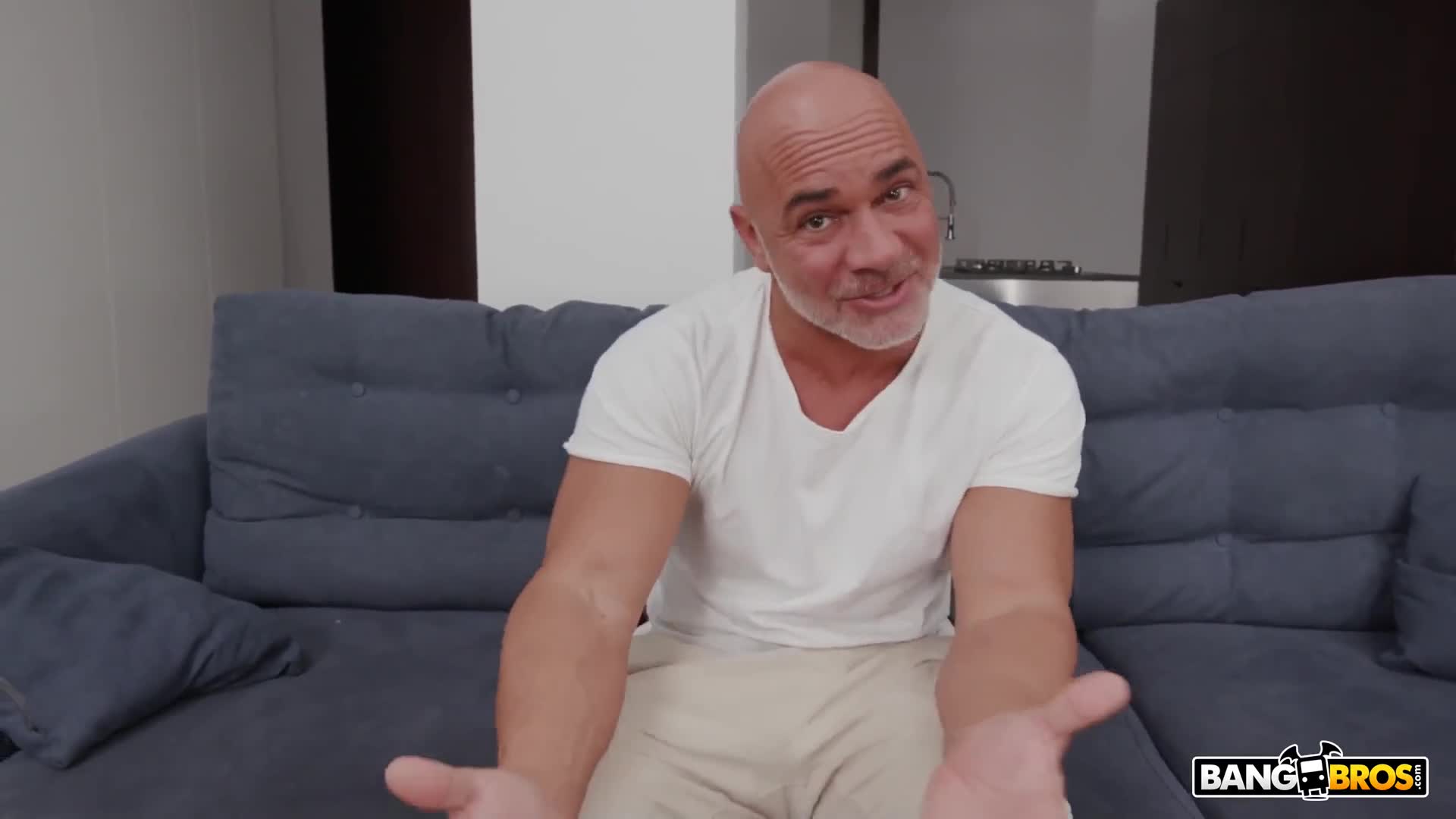 You say you wanna hold me and stick to me like glue - ePornhubs