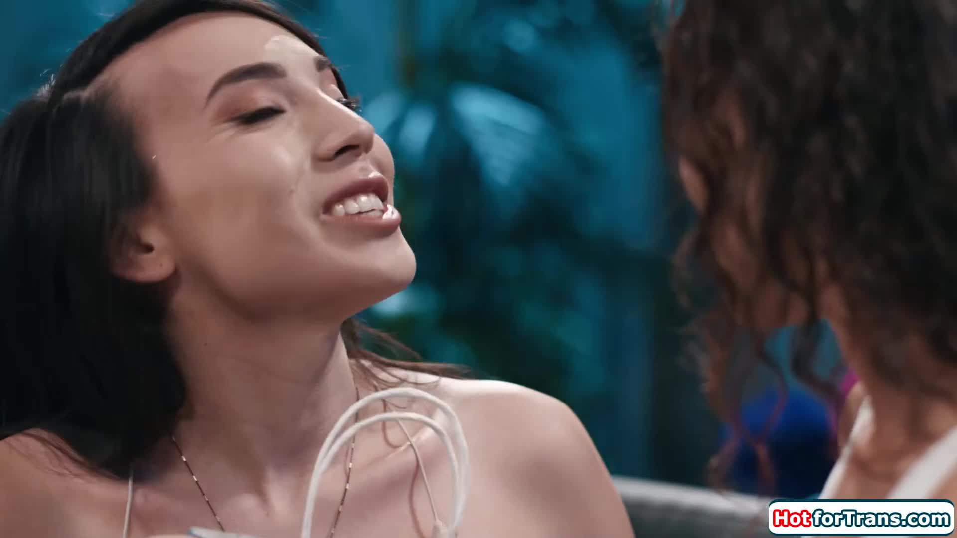 Asian shemale is ready for BIRTHDAY ANAL - ePornhubs