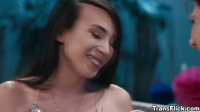 Kasey Kei is ready to bottom for Liz Jordan