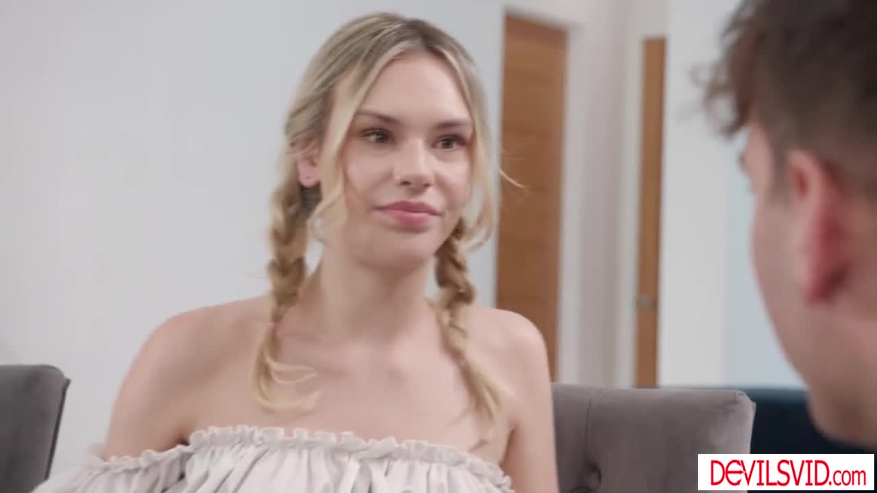 Horny stepcousin wanting me to fuck her - ePornhubs