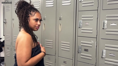 Honey Tsunami vs Macana Man (LockerRoom Quickie)