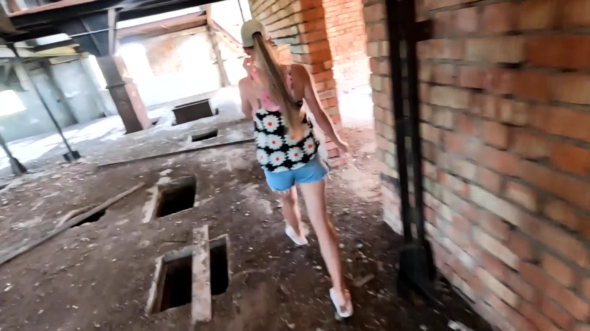 Miss Driada - Fucked her on a Deserted Place, she was Scared - ePornhubs
