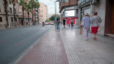 Urakadaki - I saw her on the Street and Offered to make some Money