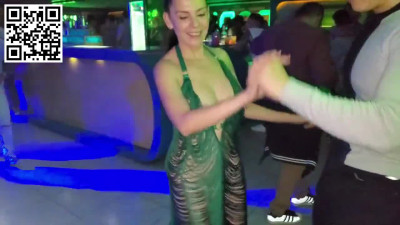 Iza_strip menStripClub