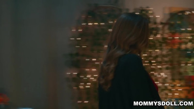 Gal hooking up with her stepmom