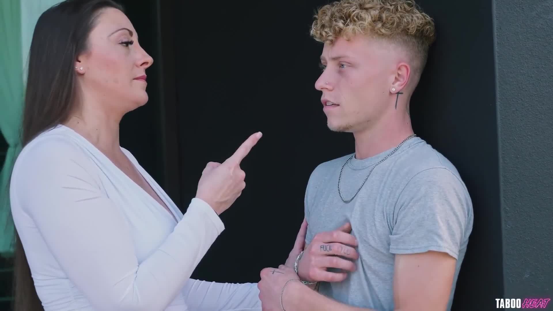 Melanie Hicks - Melanie Hicks in Neighborhood Bully - ePornhubs