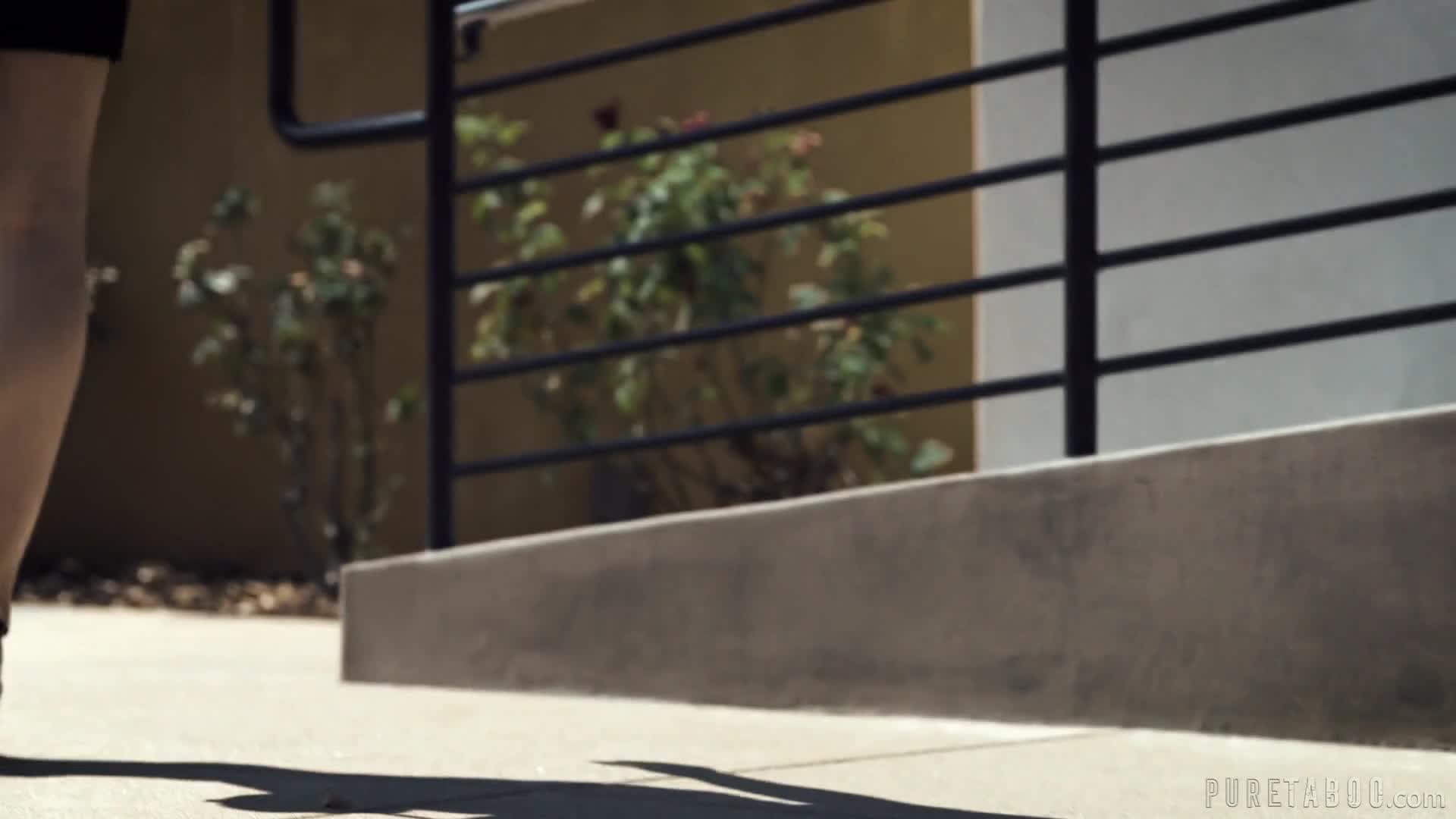 Affluent Tgirl Korra knows how to get ahead - ePornhubs