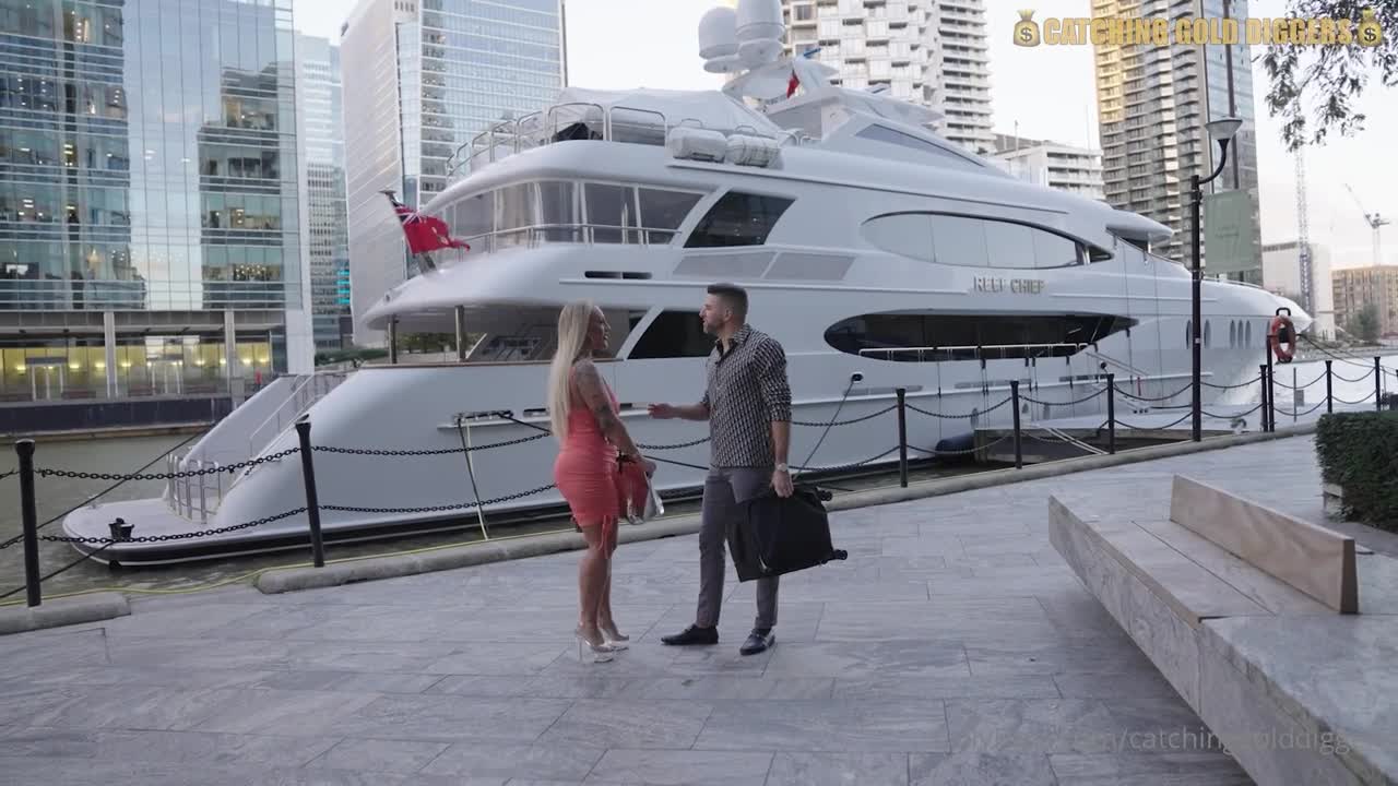 CatchingGoldDiggers - Money Hungry English PAWG Getting Fucked HARDCORE - ePornhubs
