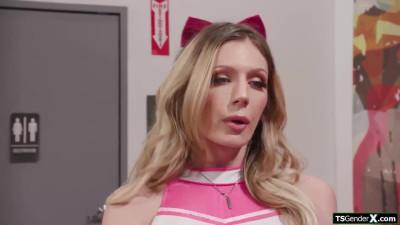 Cheerleader tgirl caught getting sucked