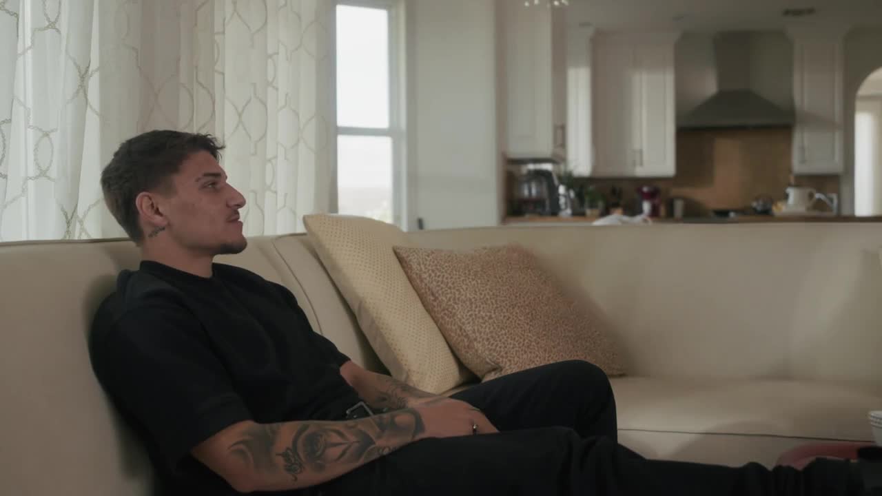 The House Arrest - ePornhubs