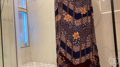 DaniDaniels - Secret Shower Squirt