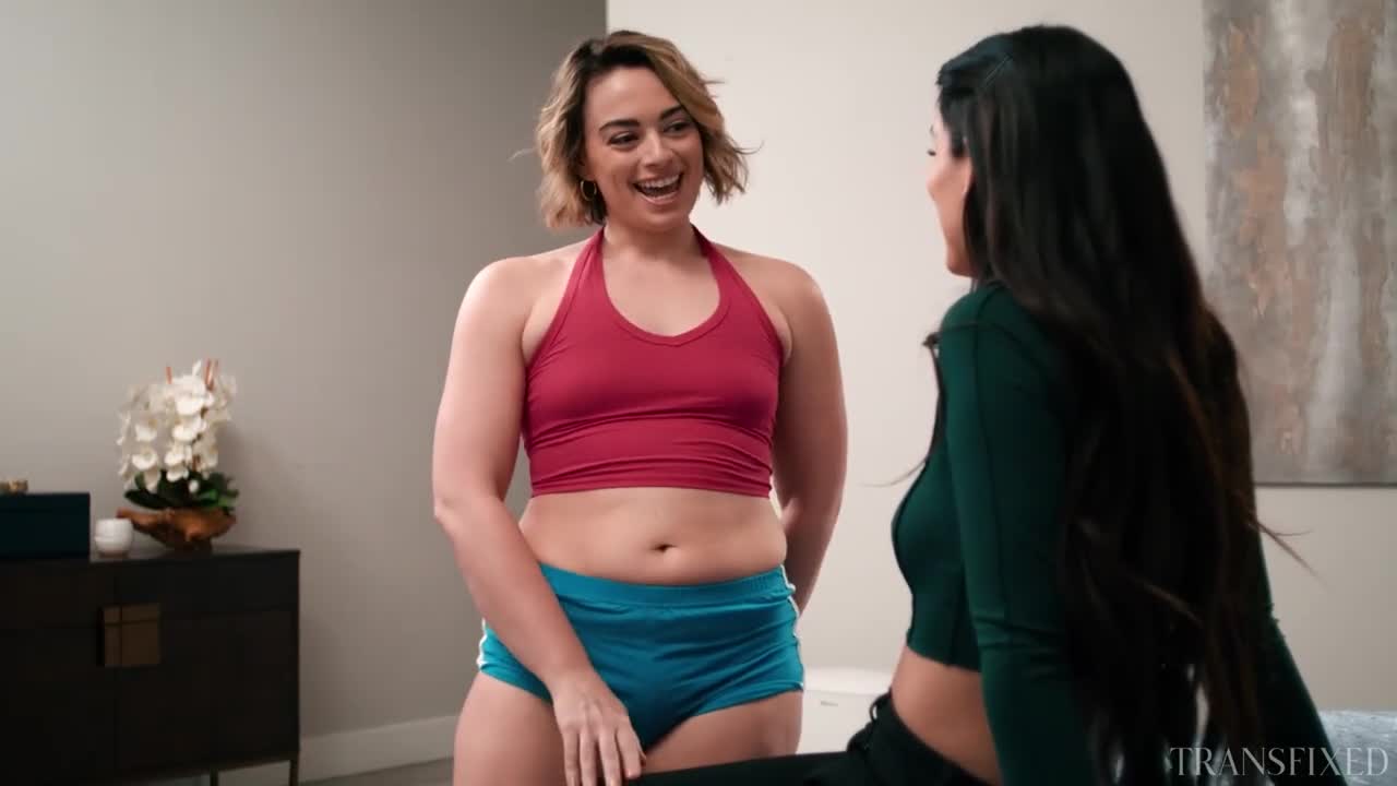 Sophia Burns & Zariah Aura - Let’s Stay In Instead - ePornhubs