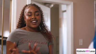 Busty ebony makes white roommate squirt