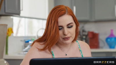 Abigaiil Morris - Alien girl In 4K