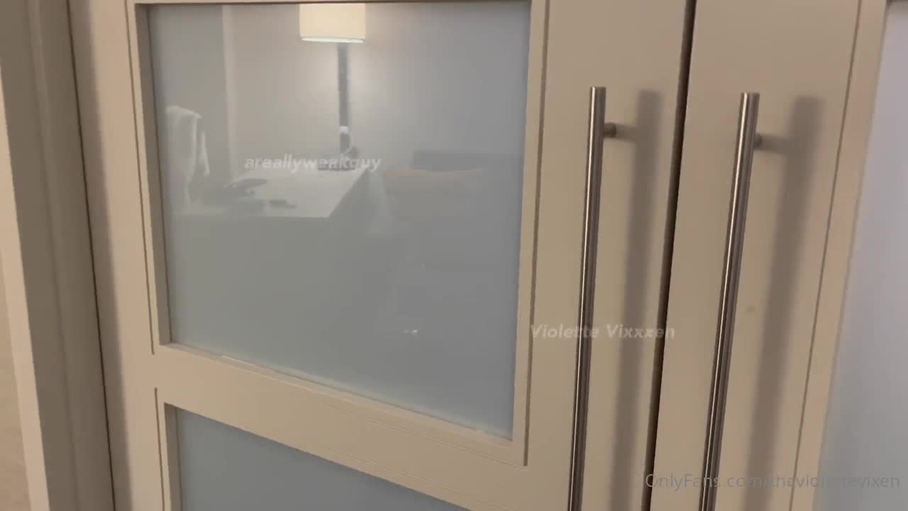TheVioletteVixen - I gave hubby the hotel key and headed up to the room - ePornhubs