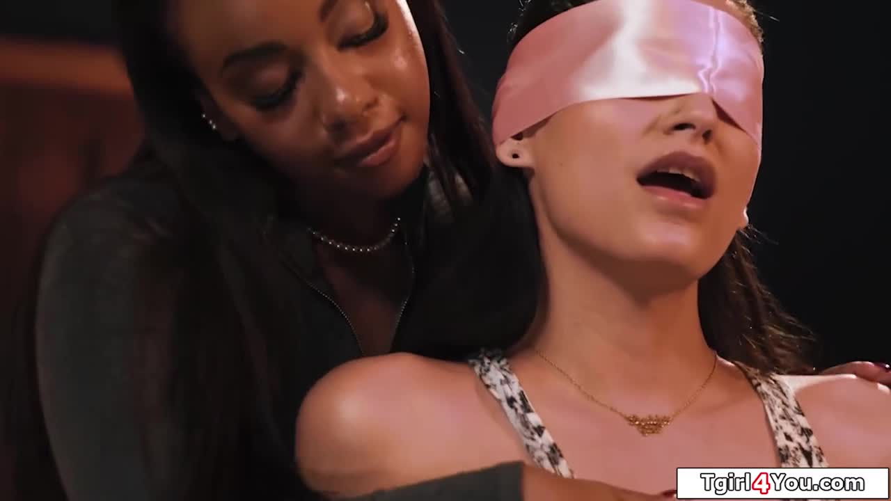 Tgirl Zariah Aura blindfolded during sex - ePornhubs