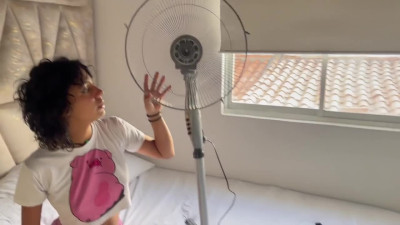 Juliana Palvin - Mi Hermanastra Hace Una Travesura En El Cuarto De Mis Padrastros y Y