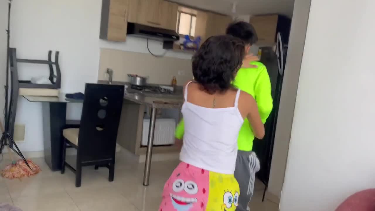 Juliana Palvin - Me Cojo Rico En El Baño a Mihermanastra Antes De Salir Con Su Novio - ePornhubs