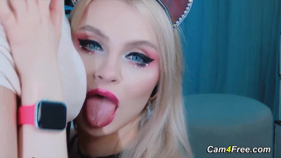 Blonde Bombshell Naughty Oral Seduction