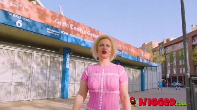 Sweet Lolly - Lolly, DIVORCIADA, necesitaba un revolcón. Mamis desesperadas: