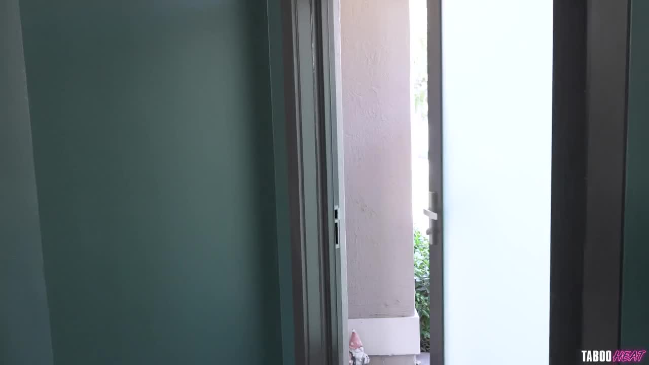 Lilibet Saunders - Me & Step Dad Always Fuck When Step Mom Leaves Parts (1-2) - ePornhubs