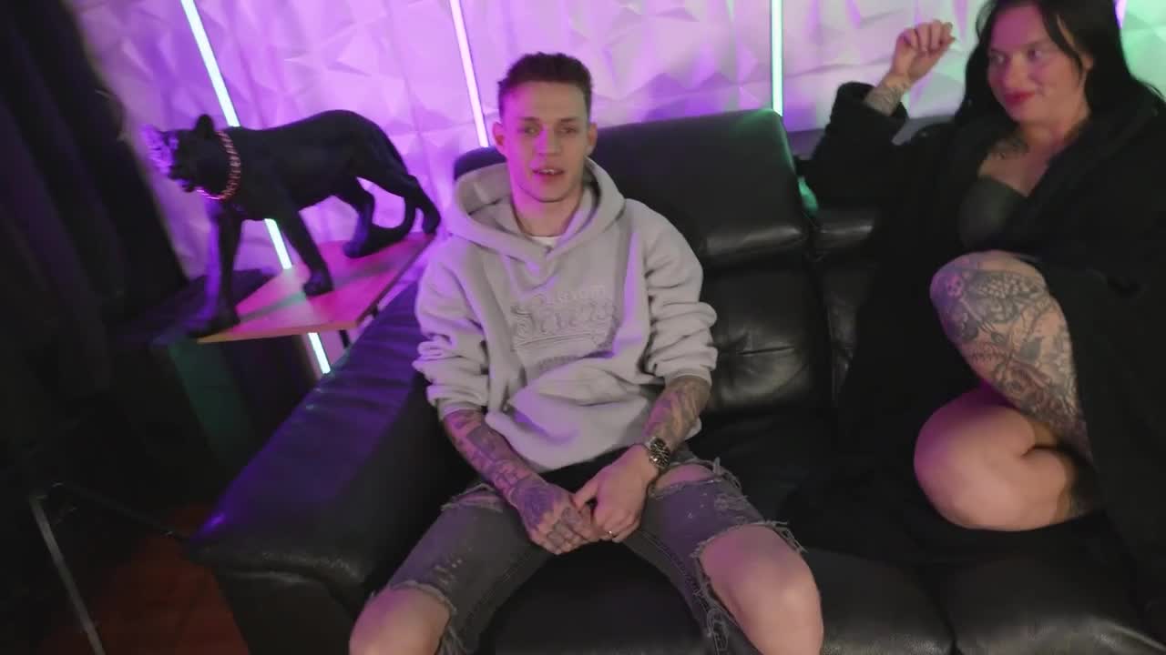 MeidenVanHolland - Guitige Milf volgestouwd - ePornhubs
