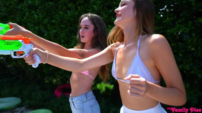 Della Cate, Daisy Fox - Stepsister And Her Friend Get So Wet