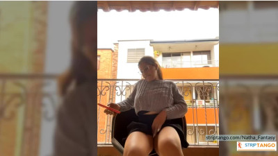 BBW Camgirl on Balcony – Legs Spread with Interactive Toy for 1 Hour