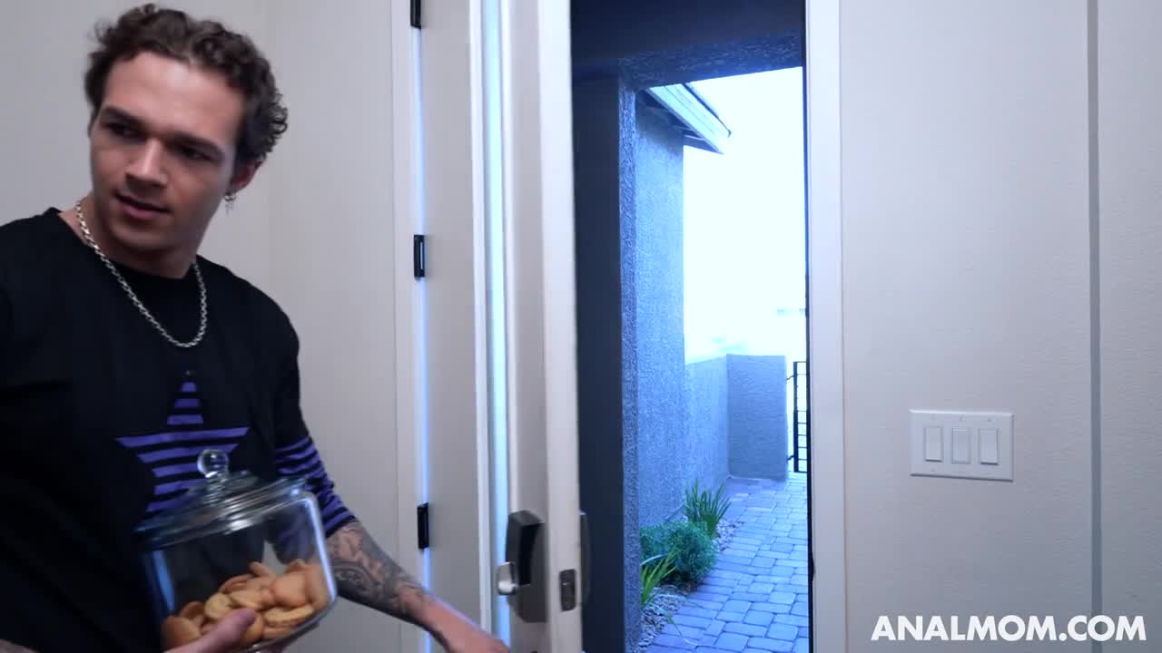 Charlie Valentine - Once A Nympho, Always A Nympho - ePornhubs