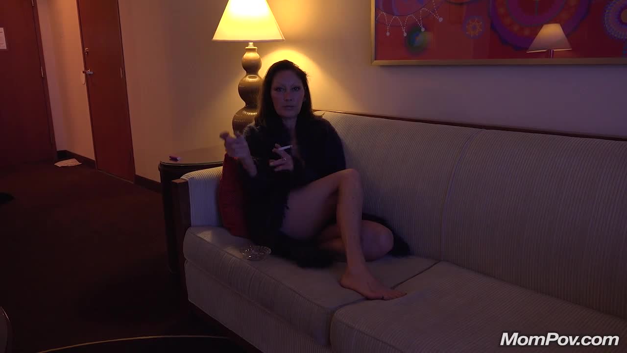 Abby - Hot Cougar BTS - ePornhubs