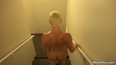 Naomi - Blonde pixie amazing super MILF BTS