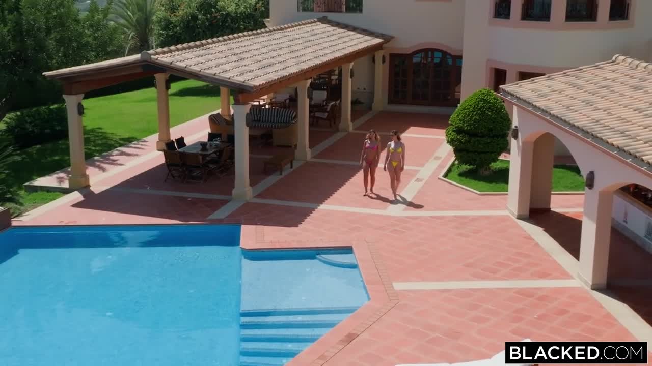 Ruby Reign, Bonni Gee - Besties Share Bad Boys BBC - ePornhubs