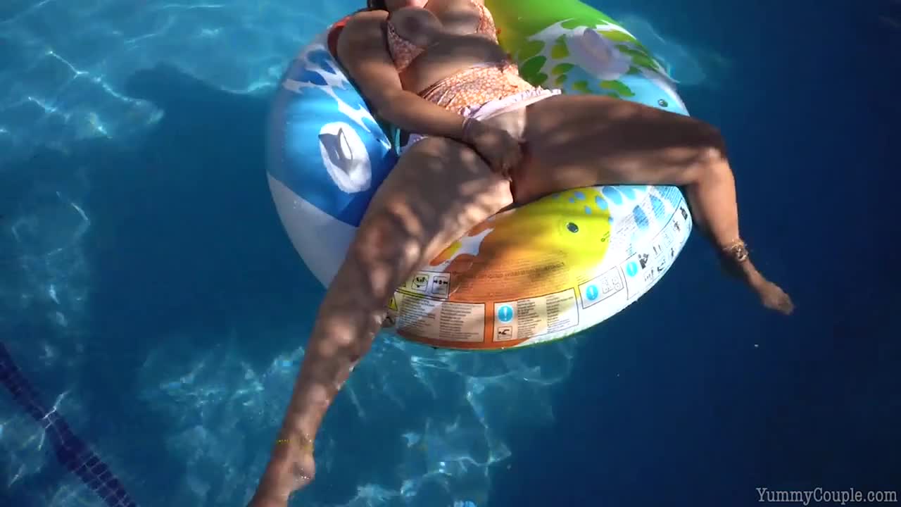 Fun in the pool with busty blonde wife - ePornhubs