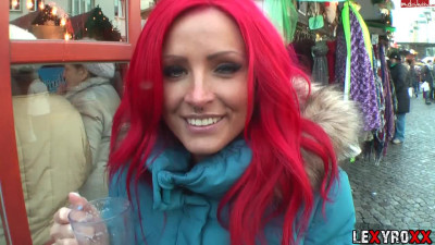 LexyRoxx - Auf dem Weihnachtsmarkt abgefüllt und AO durchgeknallt
