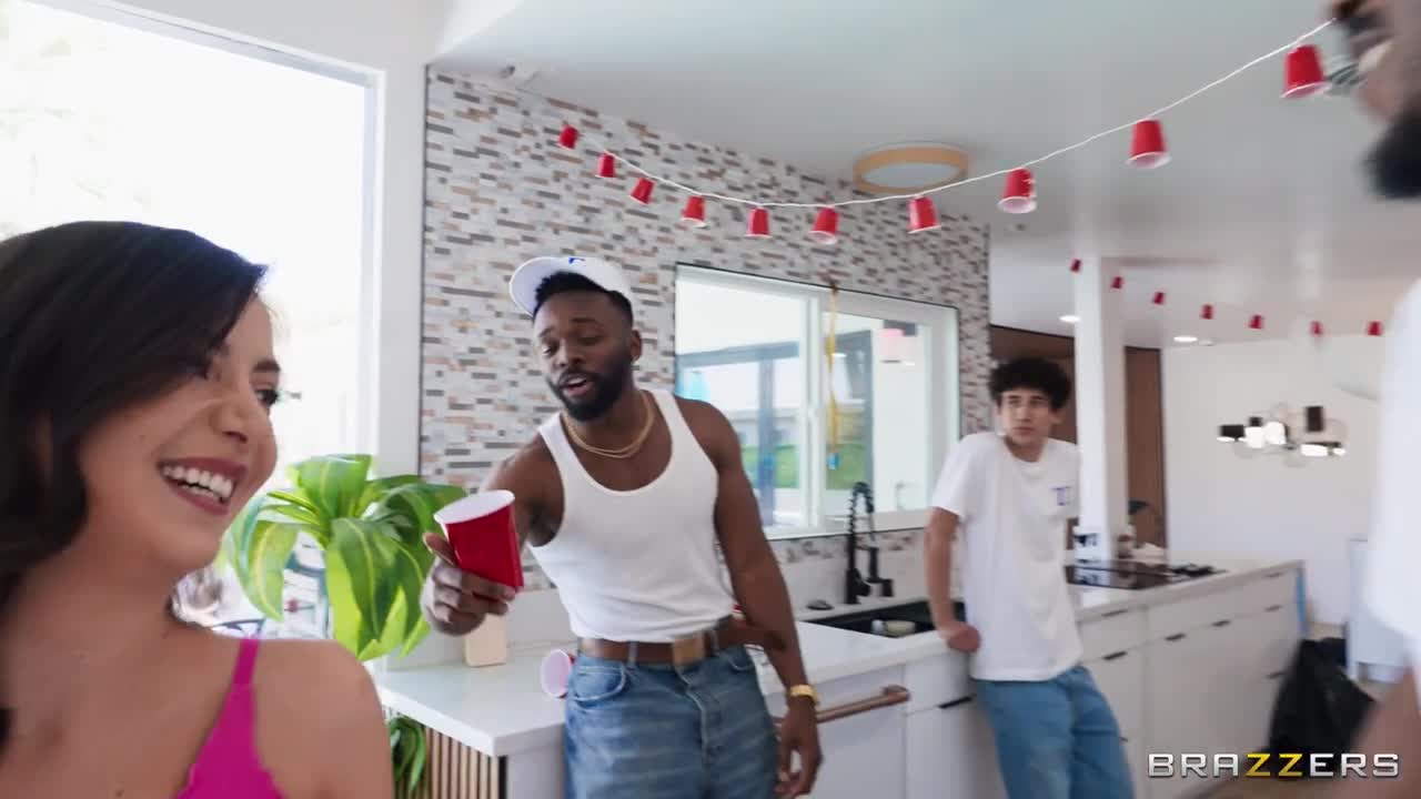 Natalie Brooks - Natalie Is One Of The Boyzz - ePornhubs