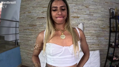 Milf grelhuda leva ferro no cu - Sol Di Luna