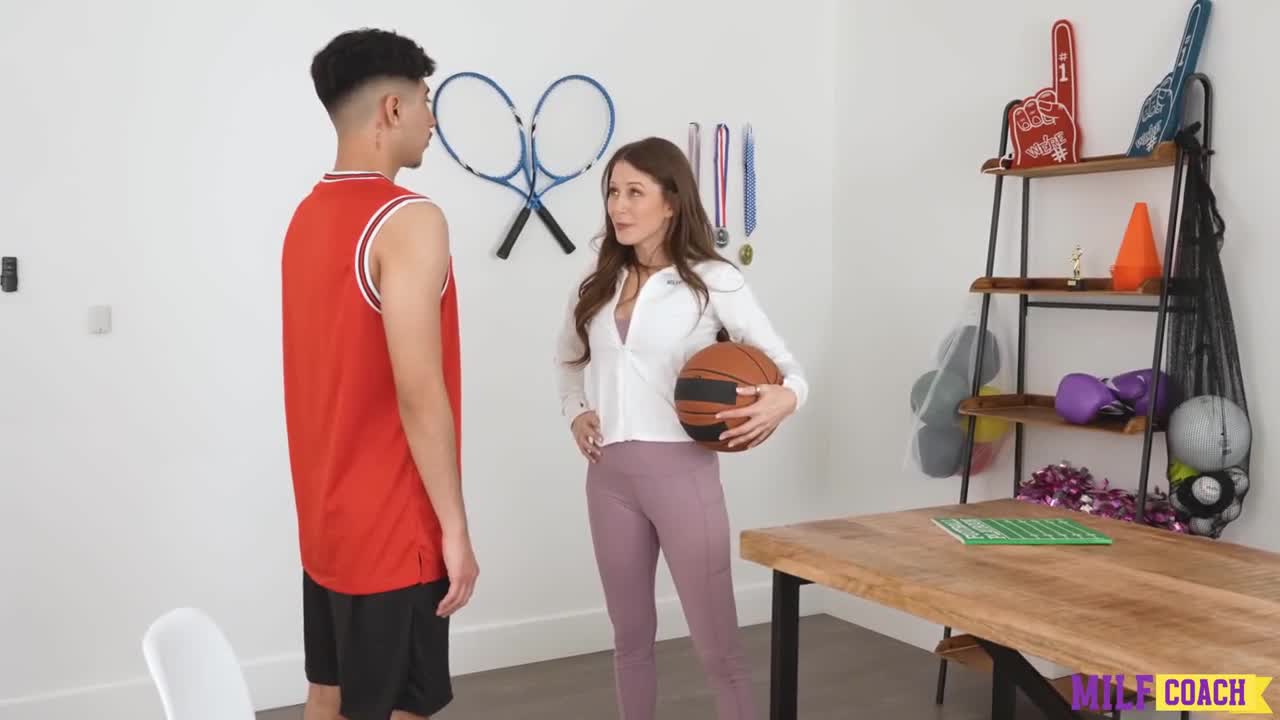 Try And Grab My Tits - ePornhubs