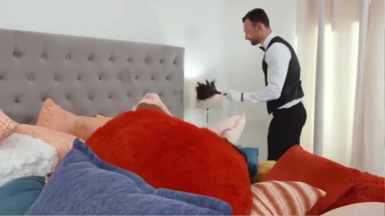 Pillowhumping Humpette Loves A Threesome - ePornhubs