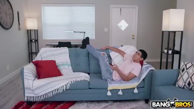 MomIsHorny Diego Perez, Naomi Foxxx You Just Wanna Fuck Me  7.1.2022 - ePornhubs