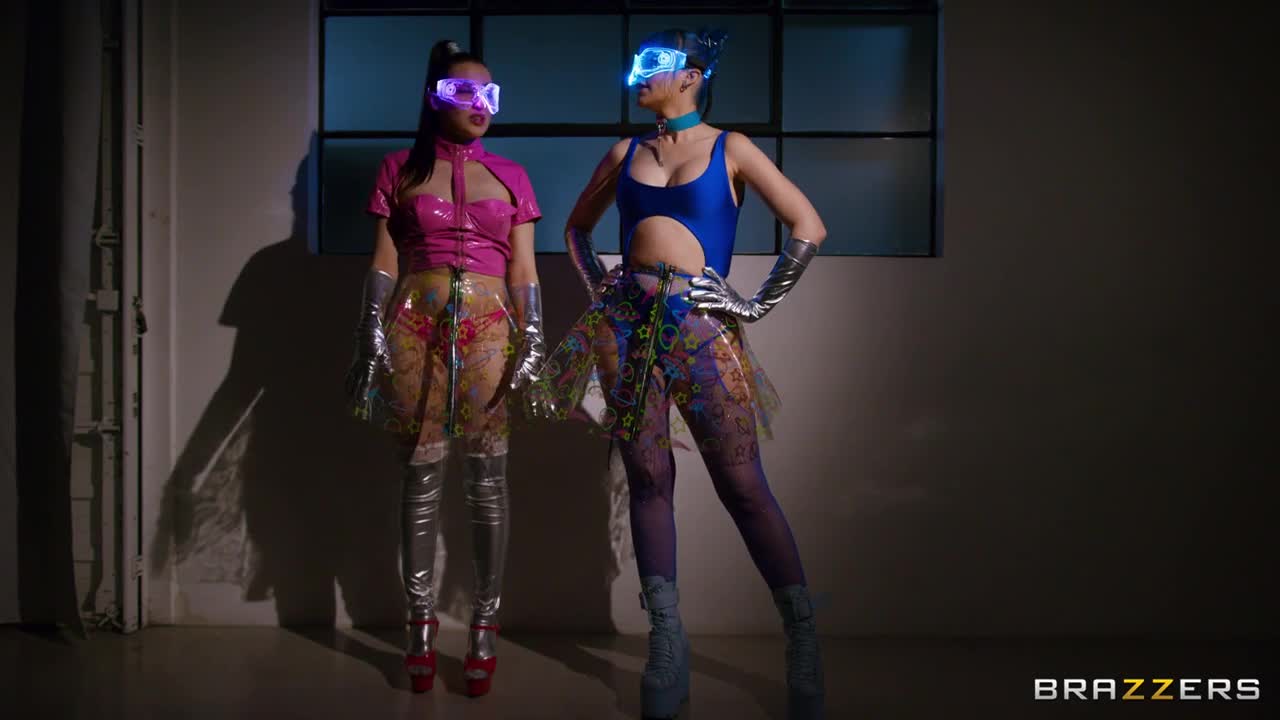 Jewelz Blu - You've been painting my world blue - ePornhubs