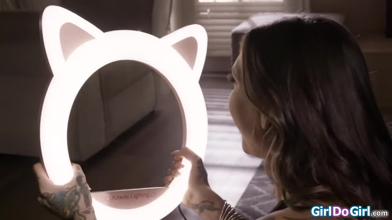 Tattooed babe rescued out the shadowban - ePornhubs