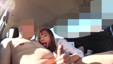 Cute beautiful glasses secretary！②Raw sex in the car in the parking lot. Massive ejac