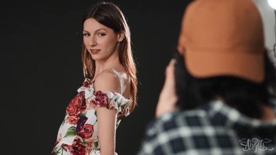 Amanda Riley - Assisting The Talent