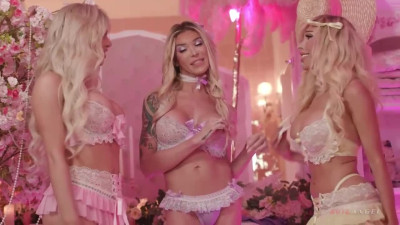 Big Boob Blondes in Transtoinette Angelica Good Aubrey Kate and Brittney Kade
