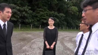 A Mother Masturbating in Front of a Grave, Observed by her Son, Hanaoka Yoshino
